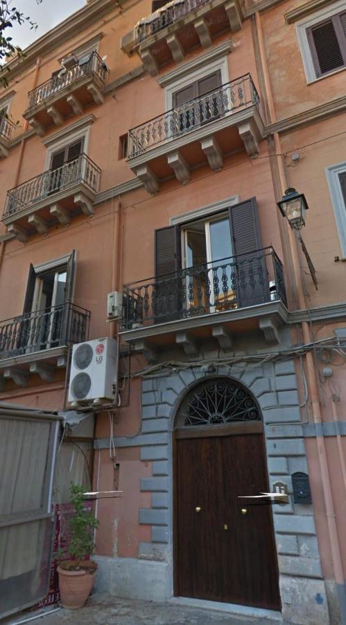 B&B Teatro Politeama House Zoe blu e gialla intero appartamento Palermo Esterno foto
